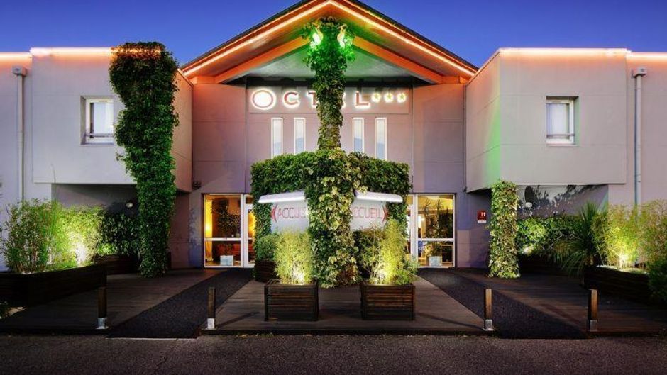 Octel Hotel & Residence Exterior