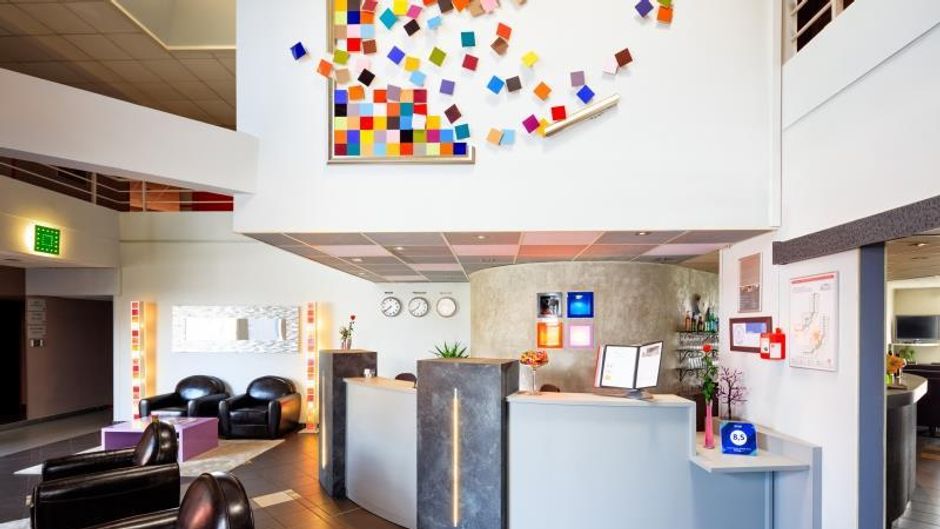 Octel Hotel & Residence Lobby