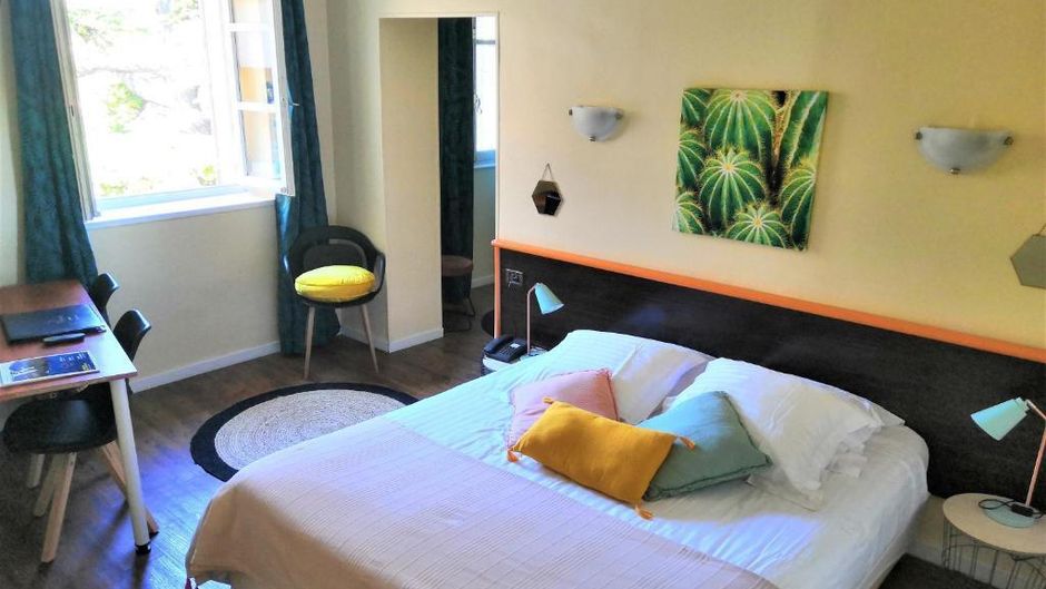 Hotel Le Victoria Room