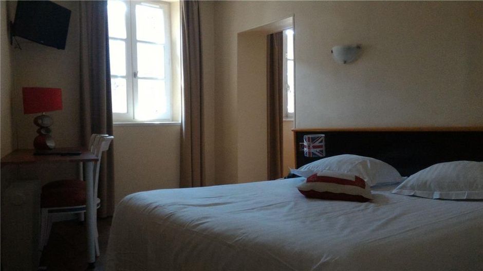 Hotel Le Victoria Room