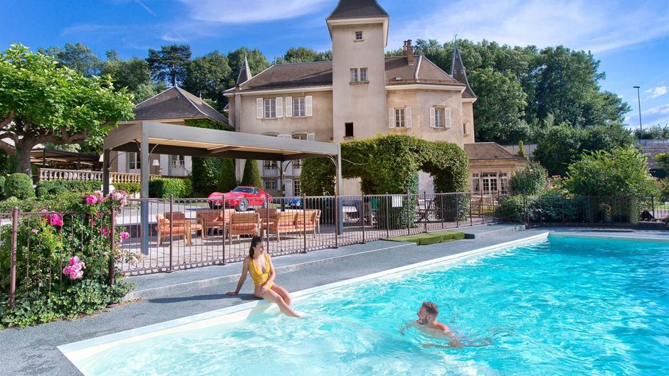 Chateau de la Commanderie Hotel Pool