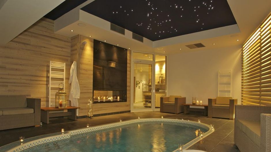 Chateau de la Commanderie Hotel Pool
