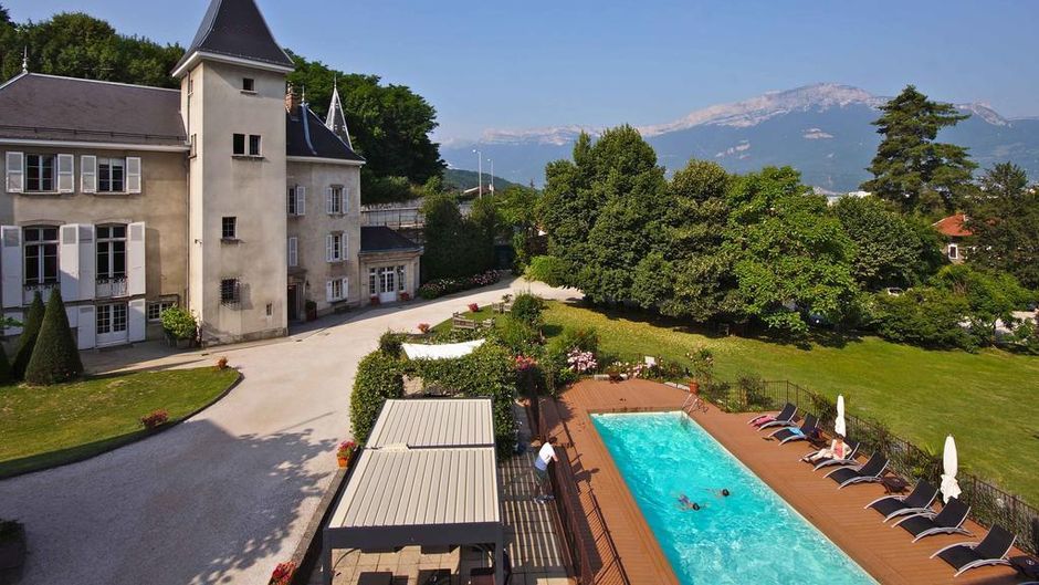 Chateau de la Commanderie Hotel Pool