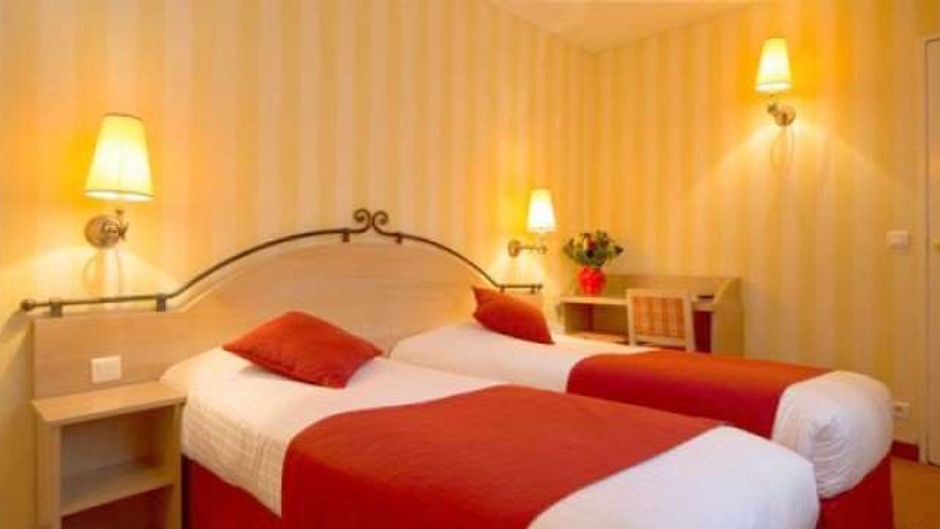 Delambre Hotel Room