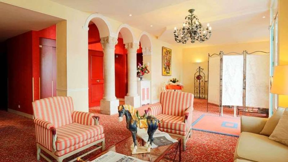 Delambre Hotel Lobby