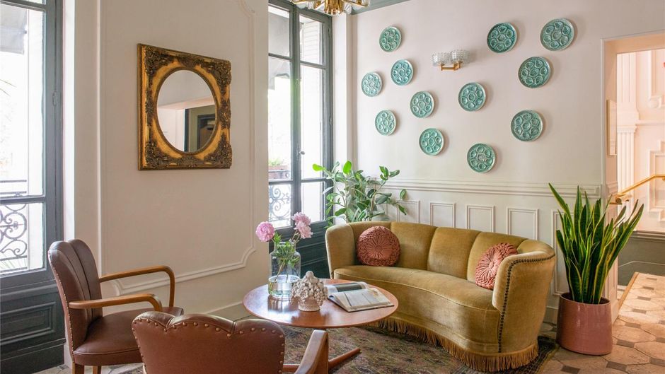 De La Porte Doree Lobby