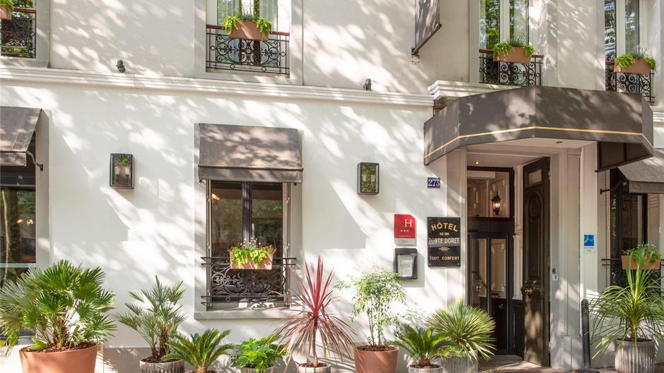De La Porte Doree Exterior