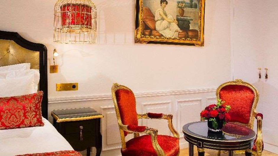 Academie Hotel Room