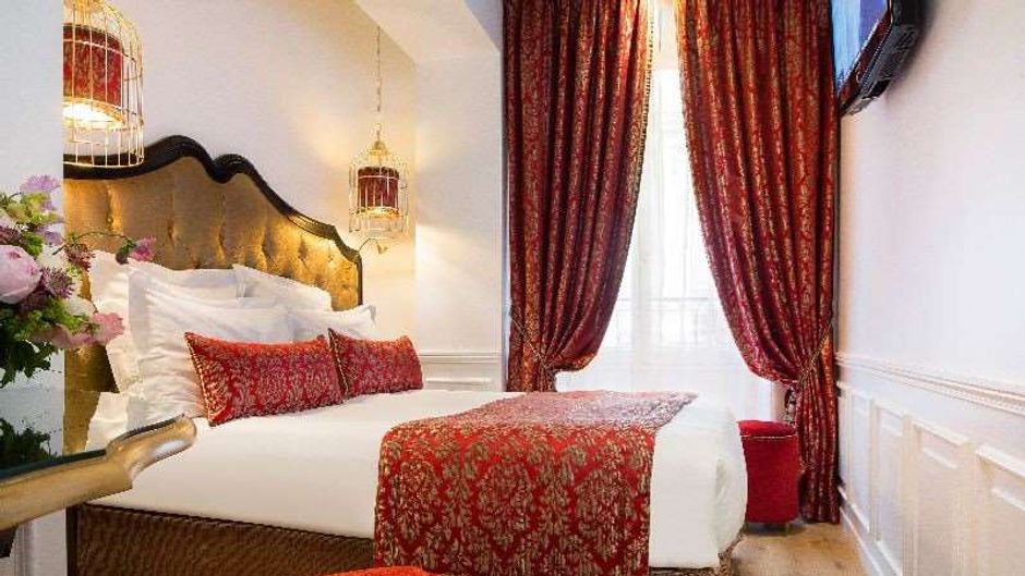 Academie Hotel Room