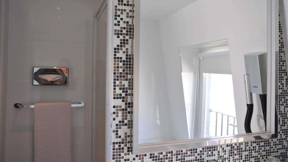 Universite Hotel Room