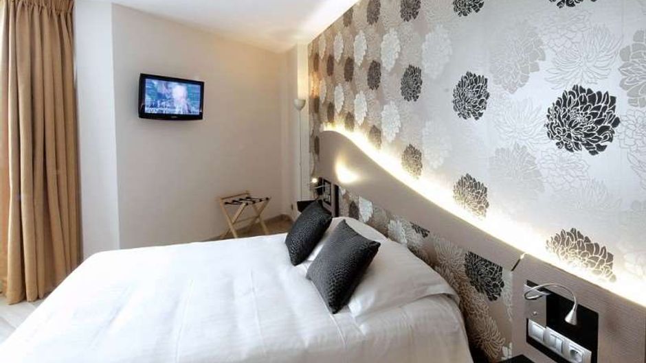 Hor Hotel Room