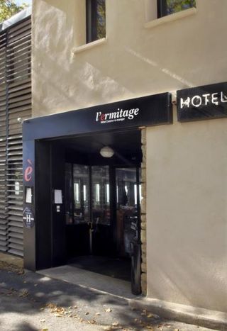 L'Ermitage Hotel Cuisine-a-manger