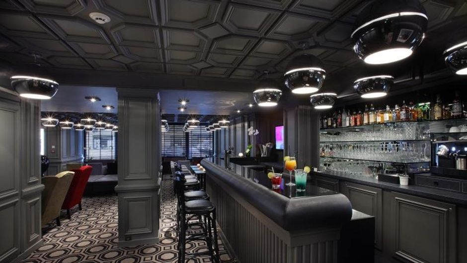 Le CINQ Restaurant