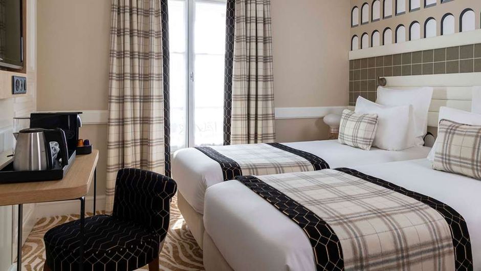 Hotel Sleeping Belle Paris Room