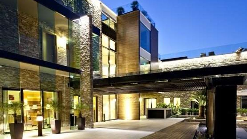 Hostellerie La Farandole Exterior