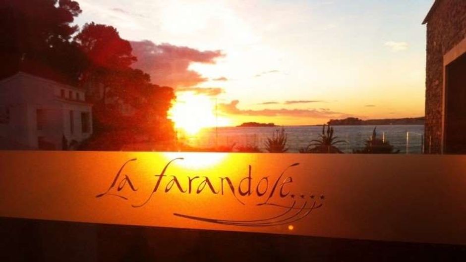 Hostellerie La Farandole Exterior