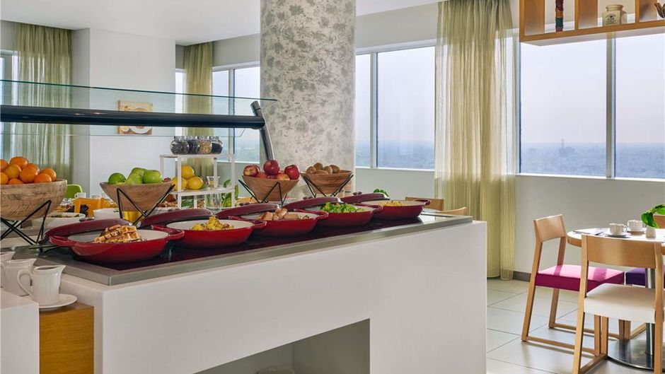 Ibis Styles Diplomatic Area Restaurant