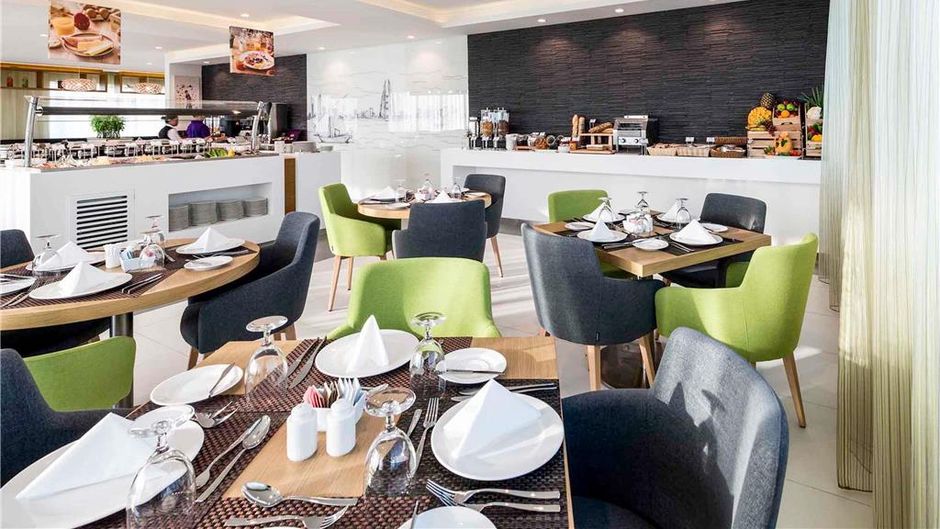 Ibis Styles Diplomatic Area Restaurant