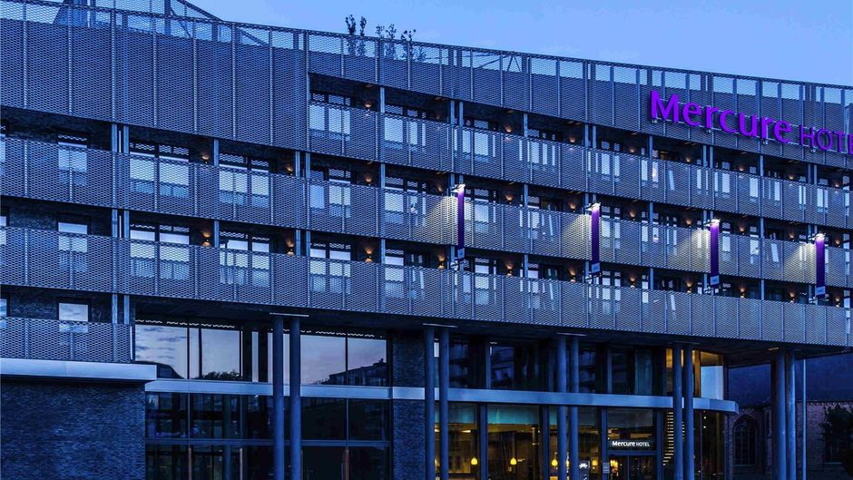 Mercure Blankenberge Station Exterior