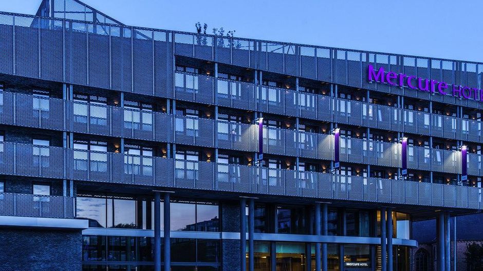 Mercure Blankenberge Station Exterior