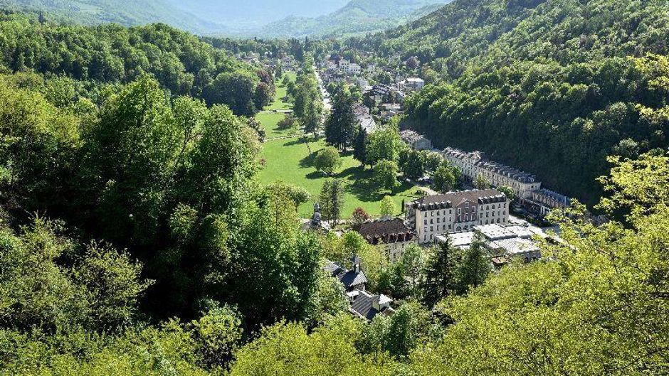 Le Grand Hotel d'Uriage Exterior