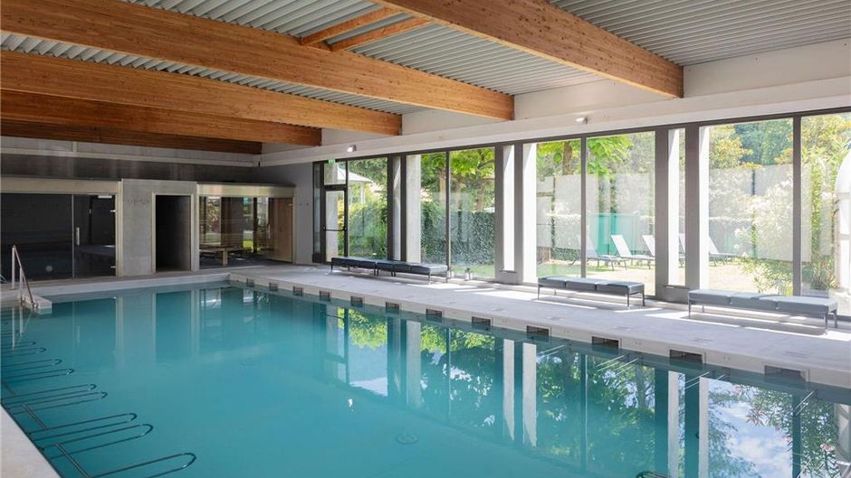Le Grand Hotel d'Uriage Pool