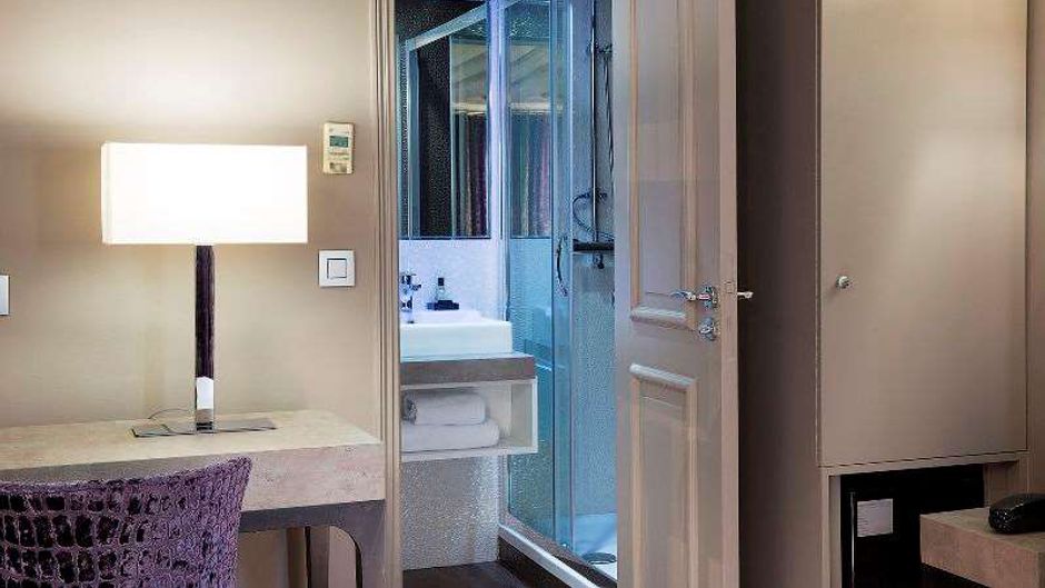 Hotel Jacques de Molay Paris Room