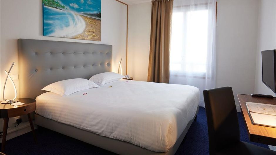 Le Beffroi Room