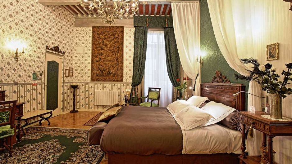 Hotel Renaissance Room
