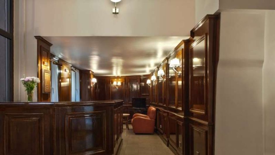 Eugenie Hotel Lobby