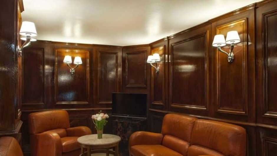 Eugenie Hotel Lobby