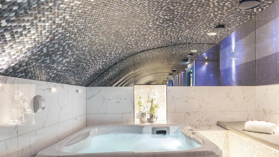 Secret de Paris Hotel & Spa Exterior