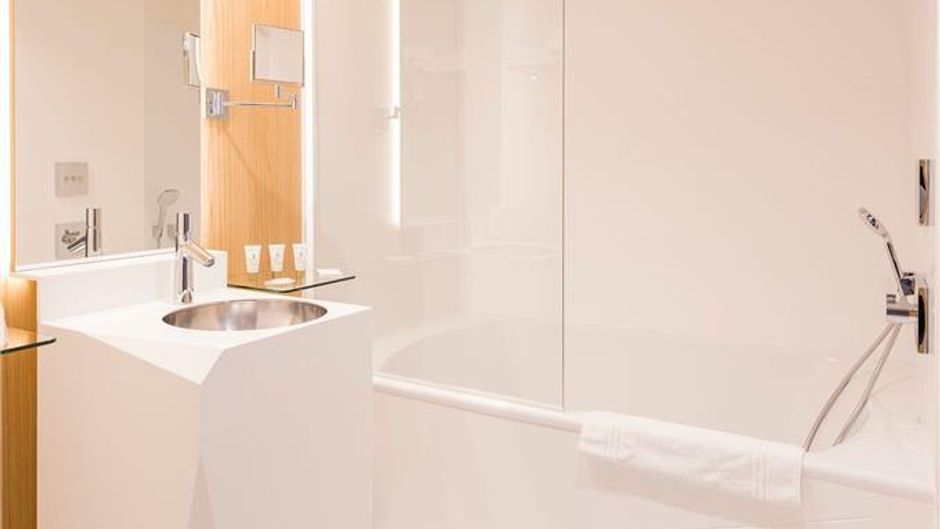 Seekoo Hotel Room