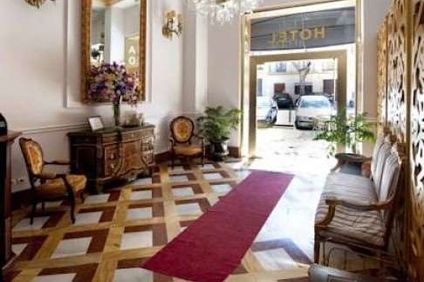 Adriano Hotel