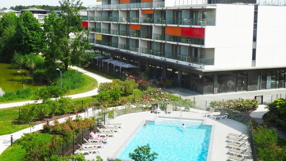 Appart-Hotel Mer & Golf City Pool