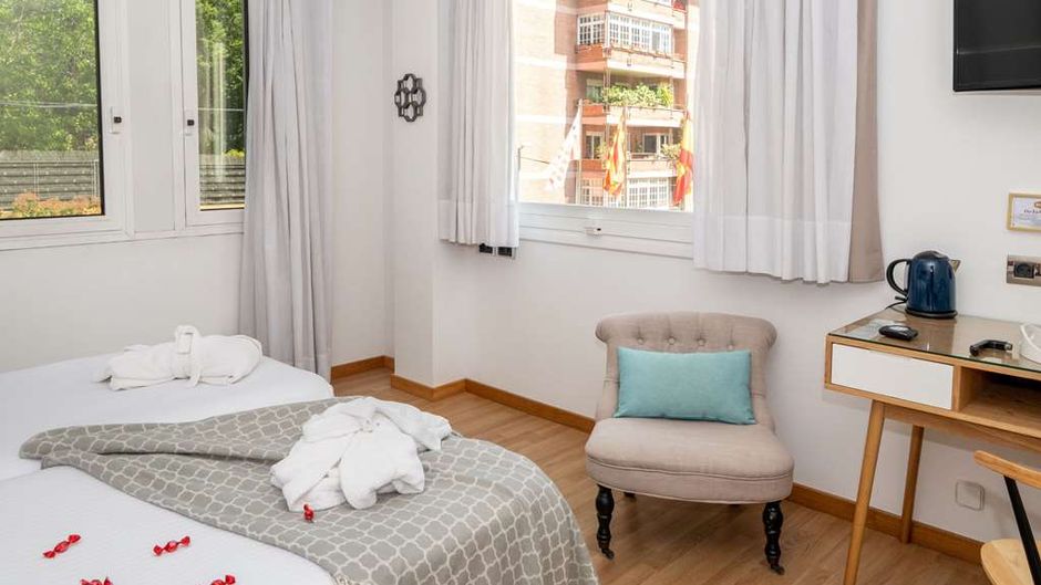 Vilana Hotel Room