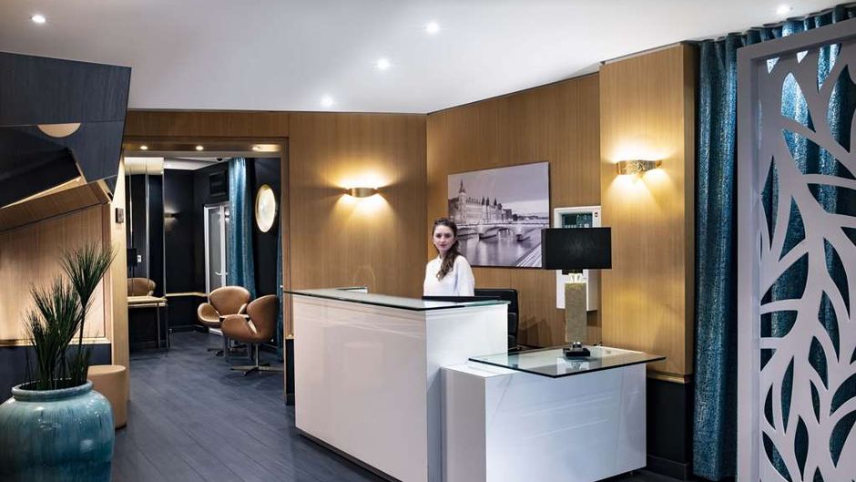 Montparnasse Saint Germain Lobby
