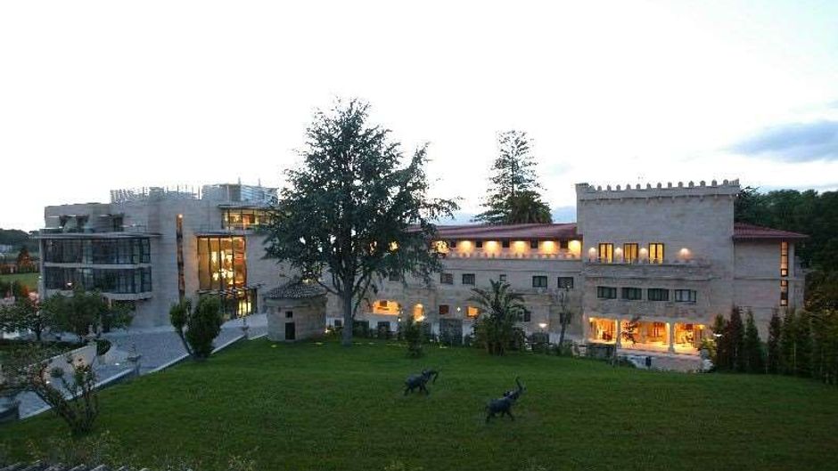 Pazo Los Escudos Hotel & Spa Resort Exterior