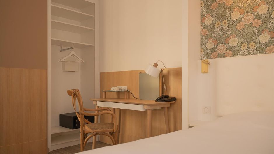 Calm Appart Hotel Room
