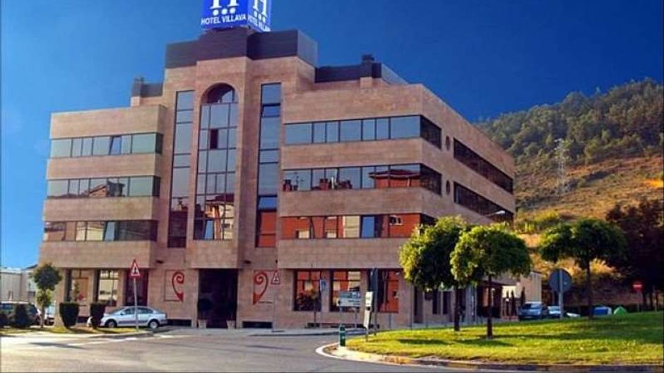 Hotel Villava Exterior