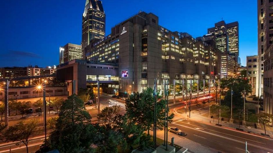 Hotel Bonaventure Montreal Exterior