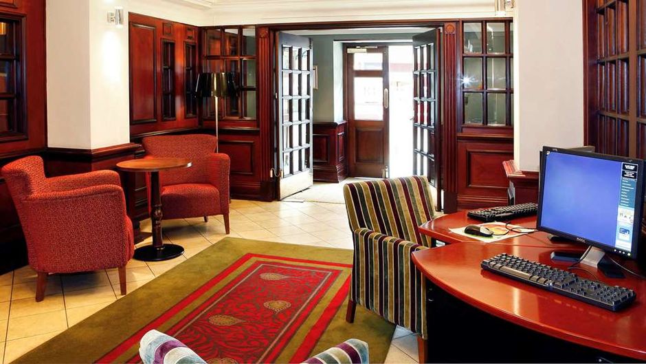 Royal Hotel Hull Lobby