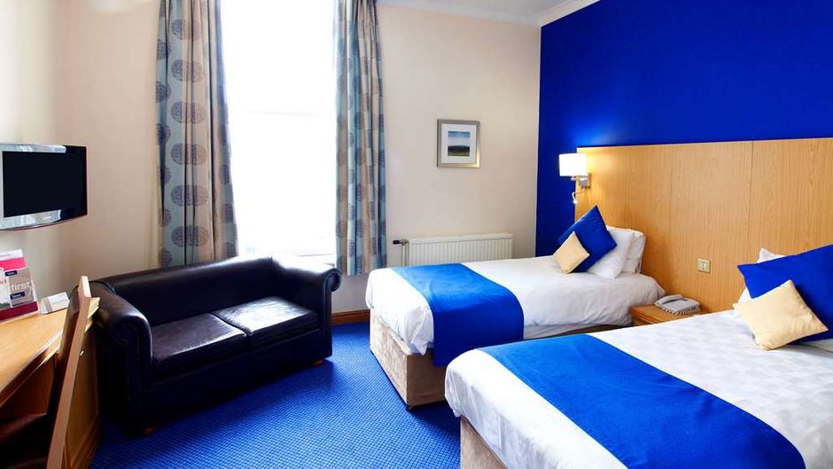 Royal Hotel Hull Room