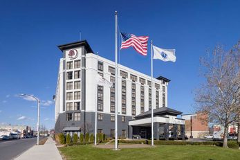 DoubleTree Boston Logan Airport Chelsea