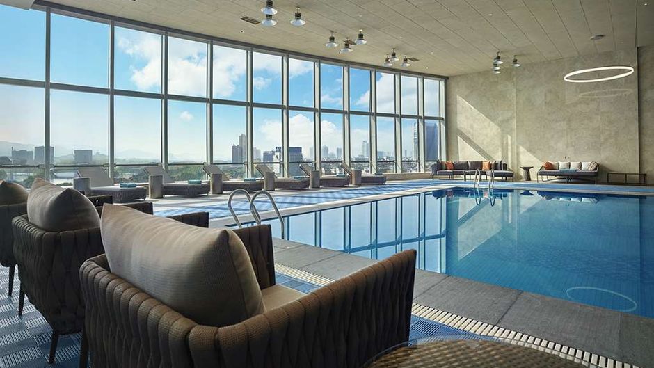 Shangri-La Hotel, Yiwu Pool
