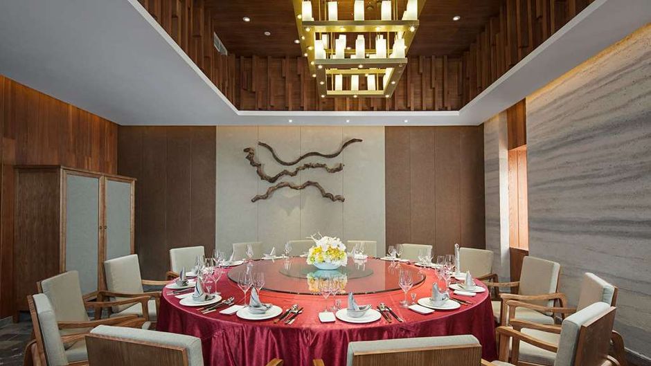 Ramada by Wyndham Guergou Restaurant