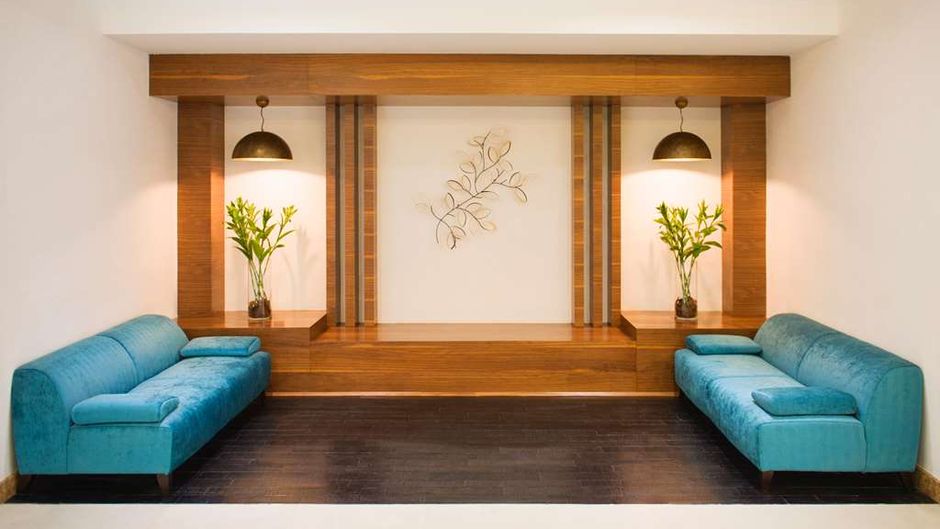 Hilton Garden Inn Ras Al Khaimah Lobby