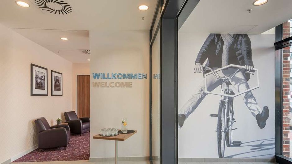 Hampton by Hilton Hamburg City Centre Lobby