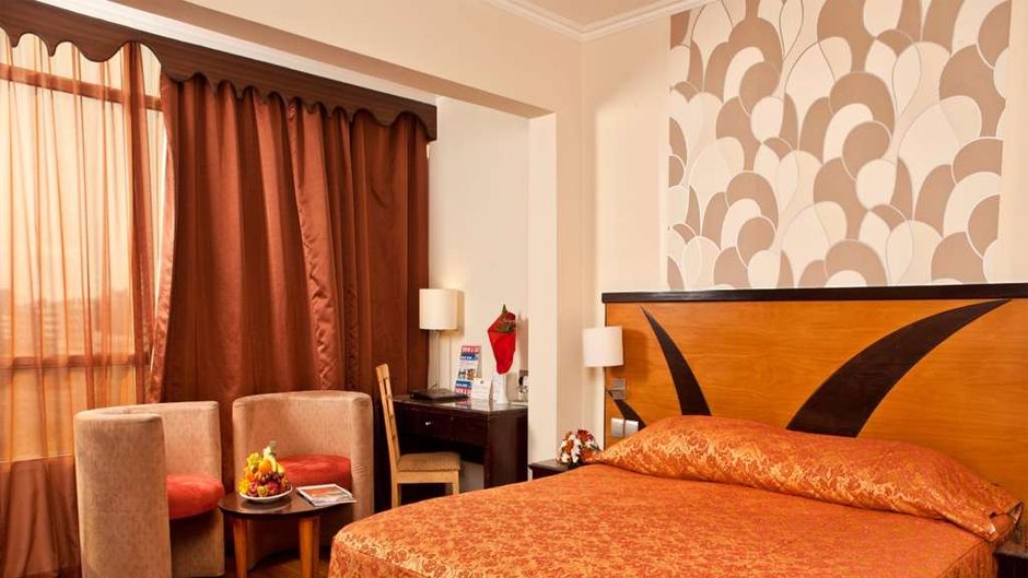 Al Jawhara Metro Hotel Room
