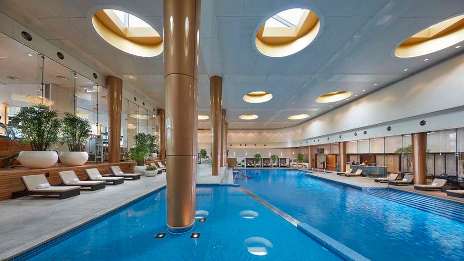 Crown Towers Melbourne Pool